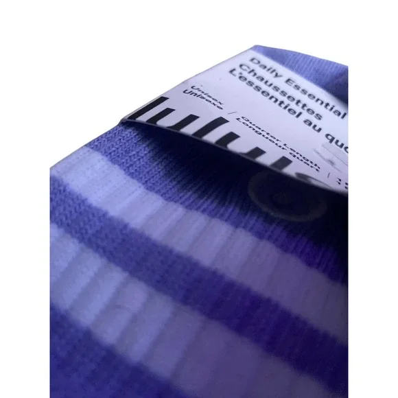 Lululemon Unisex Daily Essential Quarter Socks Stripe Lavender Size L - Picture 7 of 7